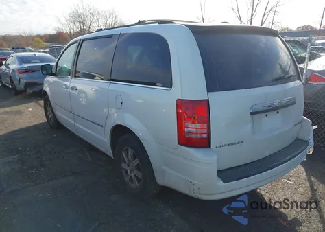 2010 Chrysler Town & Country Touring from USA, damaged, VIN 2A4RR5D14AR184003